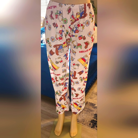 4 Hello Kitty Women & Teens Pajama Pants - Picture 8 of 11